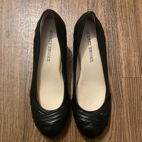 Audrey Brooke Heels - Picture 2 of 5